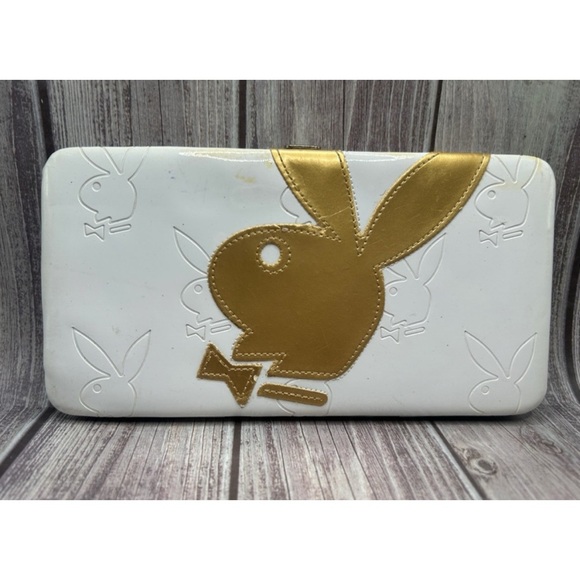 PLAYBOY Handbags - PLAYBOY Vintage Y2K Clutch/ Long Wallet Playboy Bunny White Gold VTG RARE